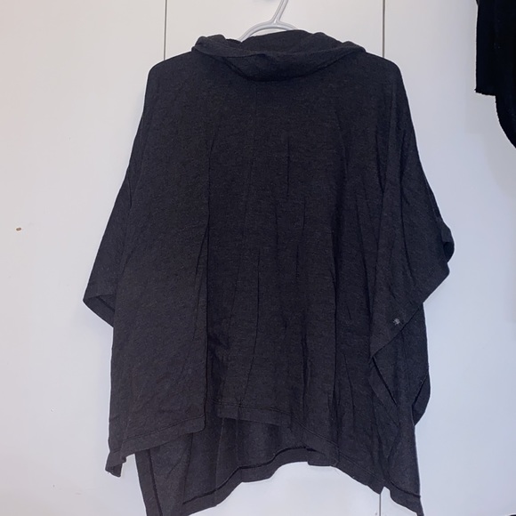 Dark grey poncho sweater - Picture 2 of 4